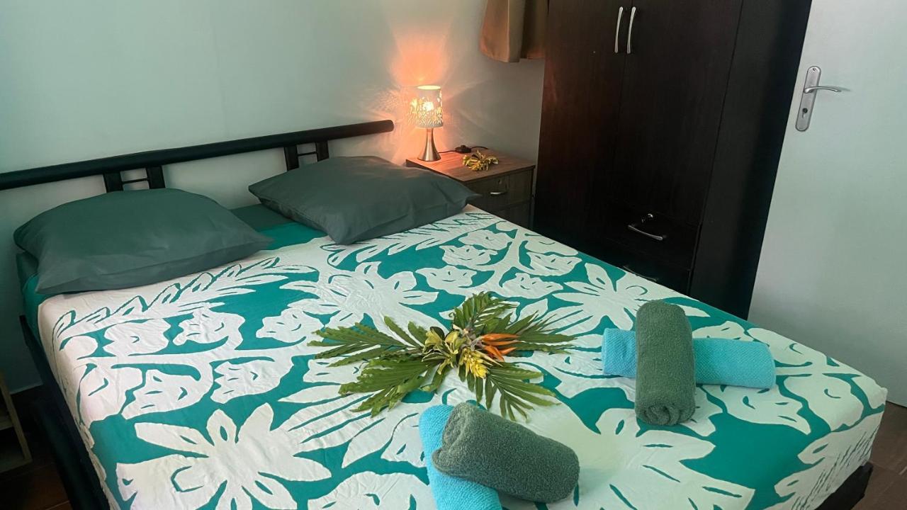 Fare Honu Cook'S Bay Moorea Luaran gambar